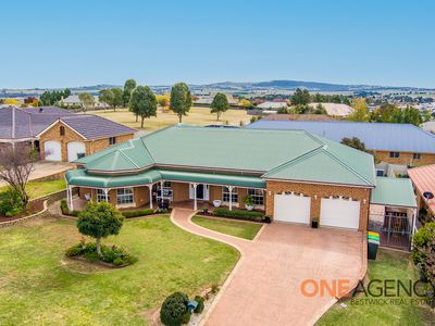 7 Scarborough Place, Abercrombie