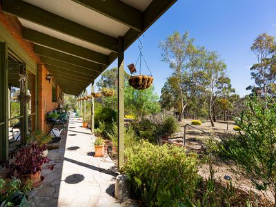 687 Pyrenees Highway, Chewton