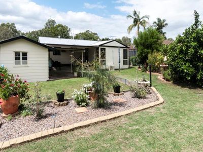 4 Prunda Parade, Raceview