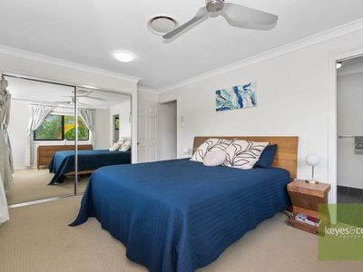 1 / 6 Grange Court, Castle Hill