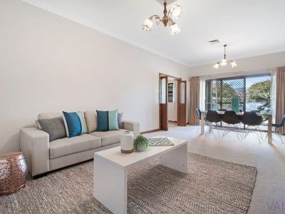 29 Lake View Crescent, Highbury