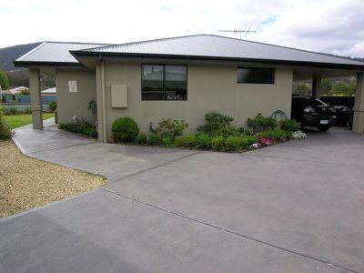 2 / 52 Sale Street, Huonville