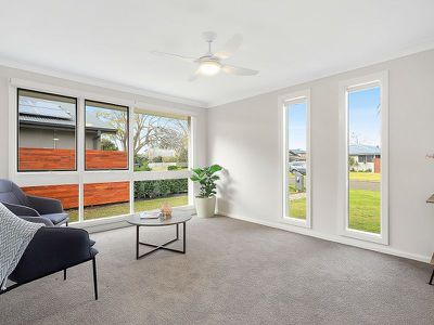 3 Lyrebird Drive, Nowra