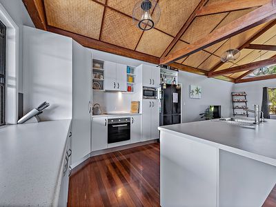 7 Daydream Court, Cannonvale