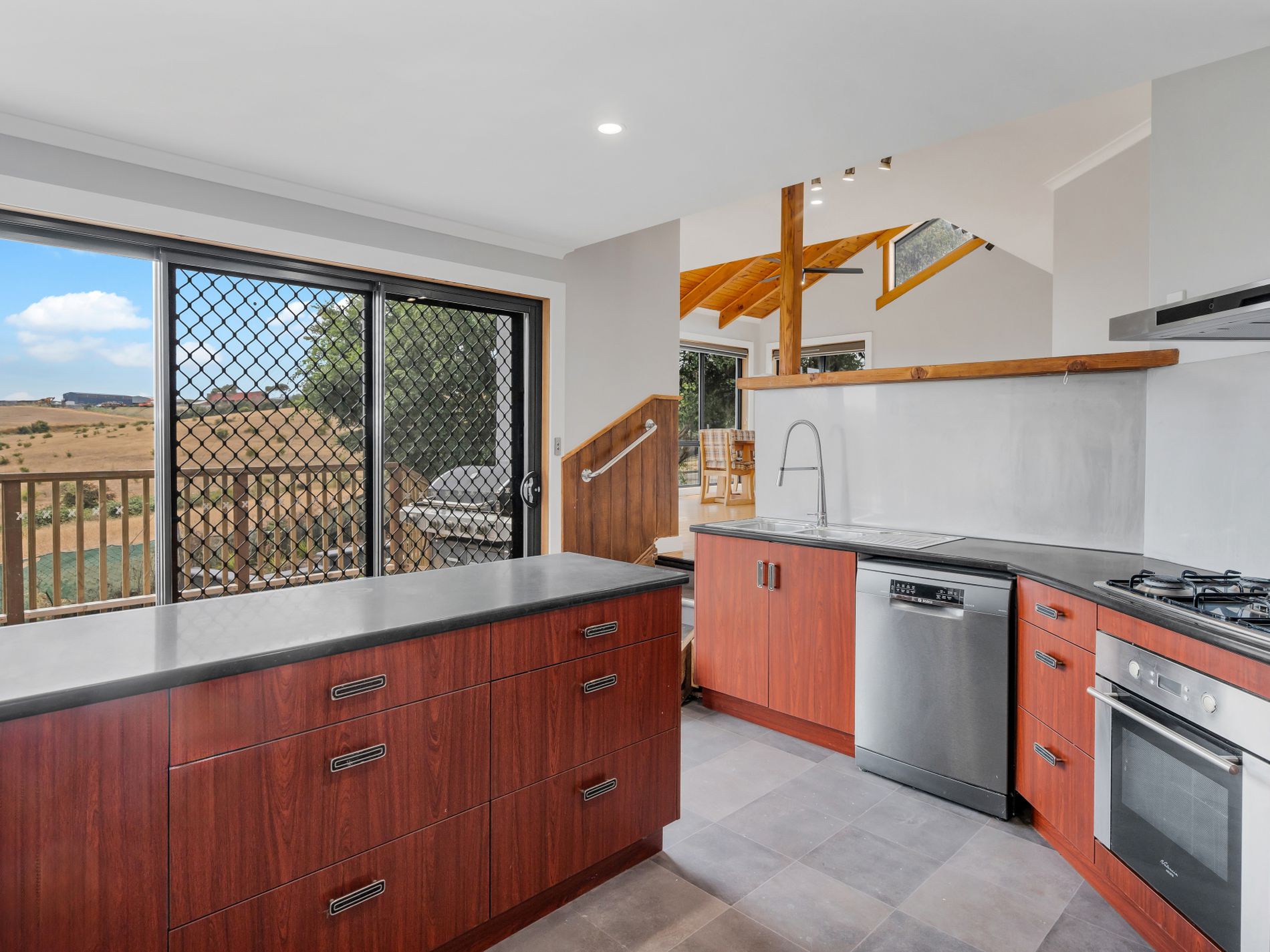 53 Roberts Crescent, Newnham