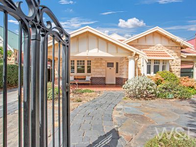 16 Fortrose Street, Glenelg East
