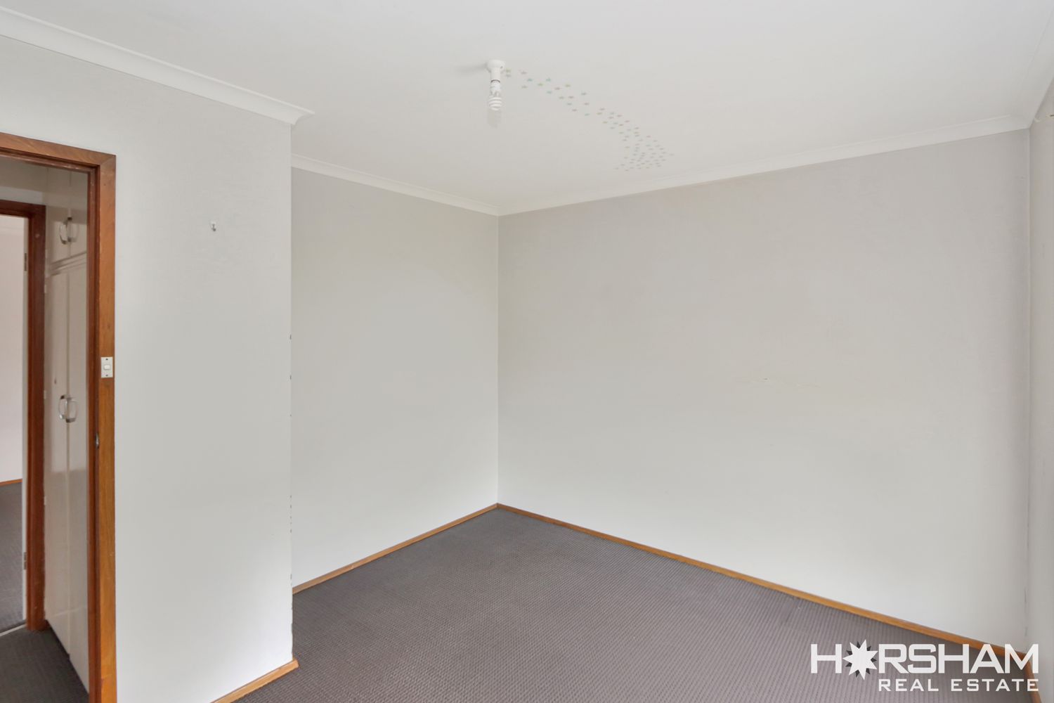 84 Albert Street, Horsham