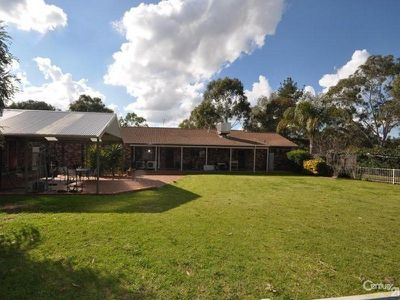 32 Colony Crescent, Dubbo