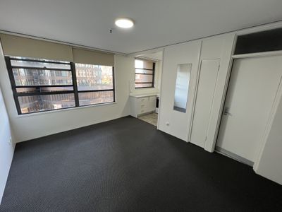 182 / 27 Park Street, Sydney