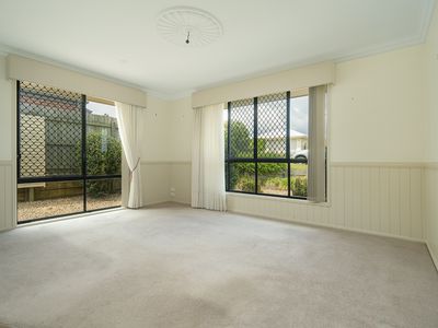 1 / 29 Wigan Avenue, Highfields
