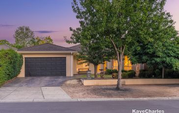 35 Grange Circuit, Beaconsfield