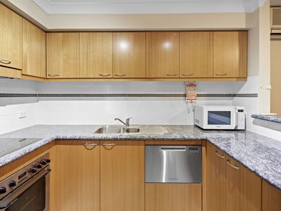 44 / 122 Mounts Bay Road, Perth