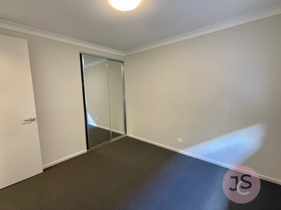 31 Arklow Cresent, Chisholm