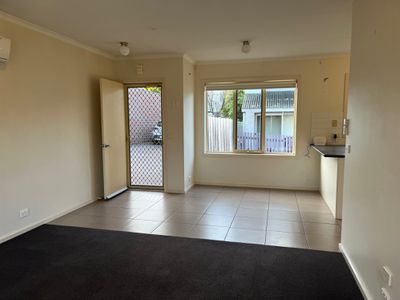 8 / 22 Walter Street, East Geelong