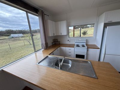 710B Coopers Road, Red Range