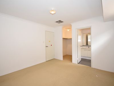 21 Binomial Way, Piara Waters