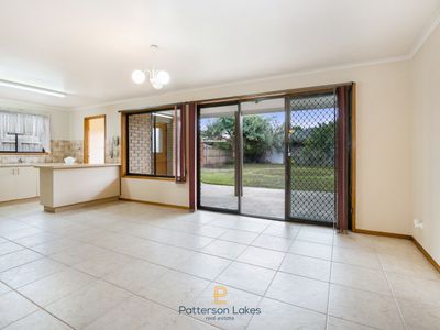 32 Palm Beach Drive, Patterson Lakes