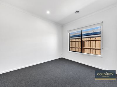 9 Gahnia Drive, Armstrong Creek