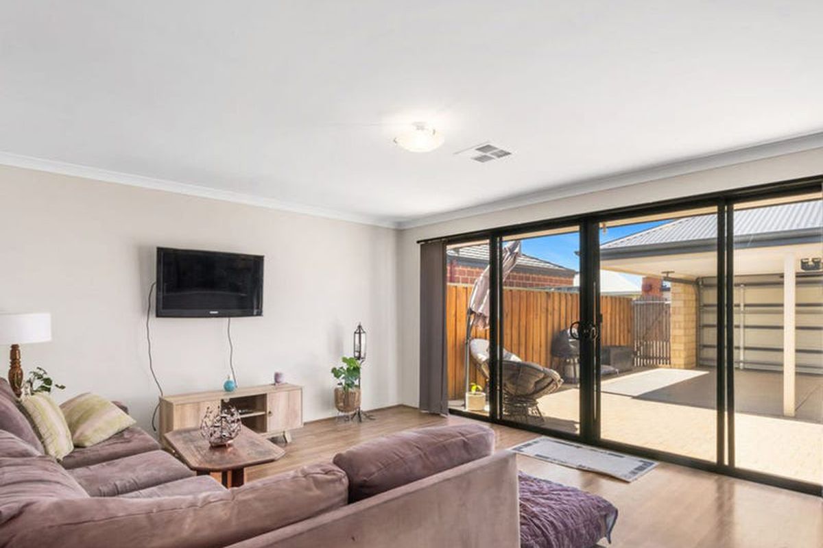 45 Interlaken Loop, Ellenbrook