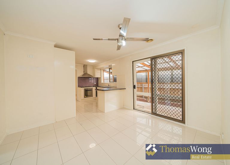 13 Luscombe Avenue, Carrum Downs