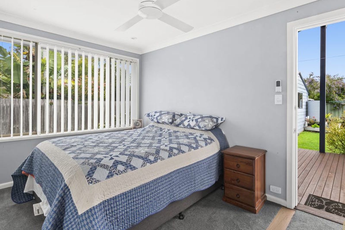 13 Windsor Road, Berkeley Vale