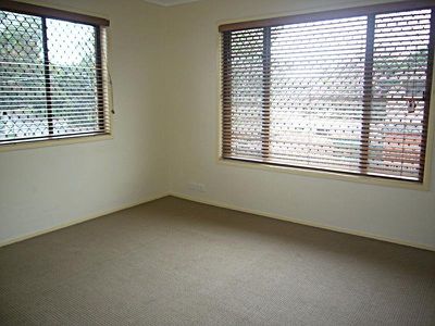 5 / 4 Arac Street, Woodridge