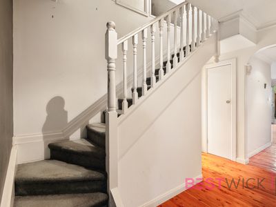 7 Hansard Place, West Bathurst