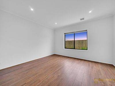 3 Akron Street, Manor Lakes