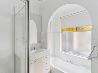 20 Redlands Street, Bayswater