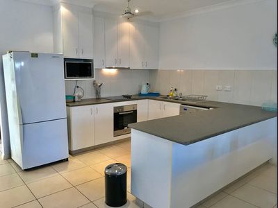 4 / 6 Wright Crescent, Gray