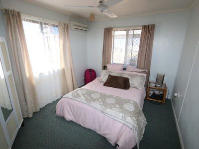 27 Hibiscus Street, Urangan