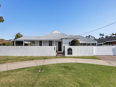18 Cunninghame Street, Sale