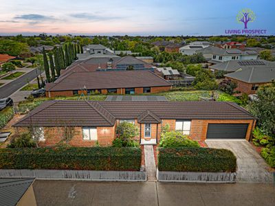 8 McCauley Street, Point Cook