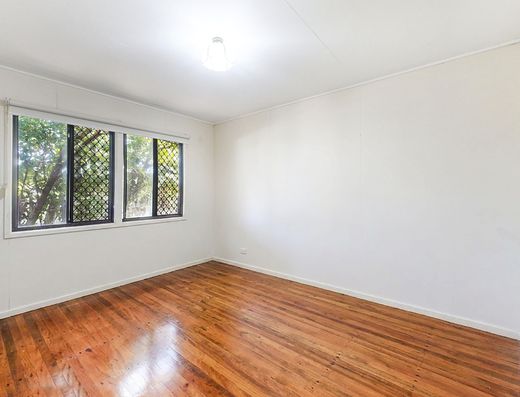 Water Views from the Block, Exceptional Shed Space & Endless Potential image 11