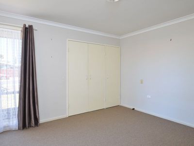 2 Holroyd Way, Boulder