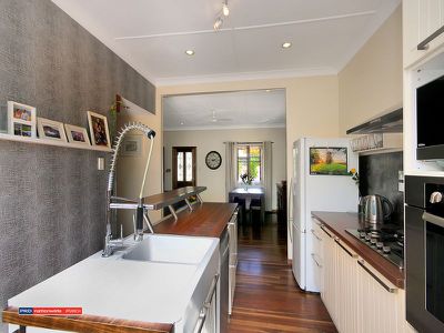 10 Queen Street, Blackstone