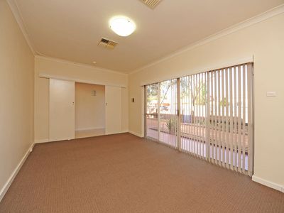 112 Piccadilly Street, Piccadilly