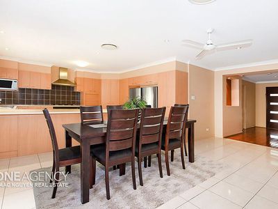 13 The Crescent, Underwood