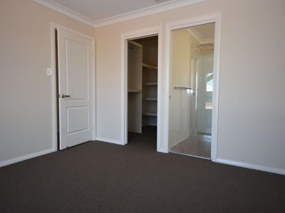 6 Graza Avenue, Dubbo