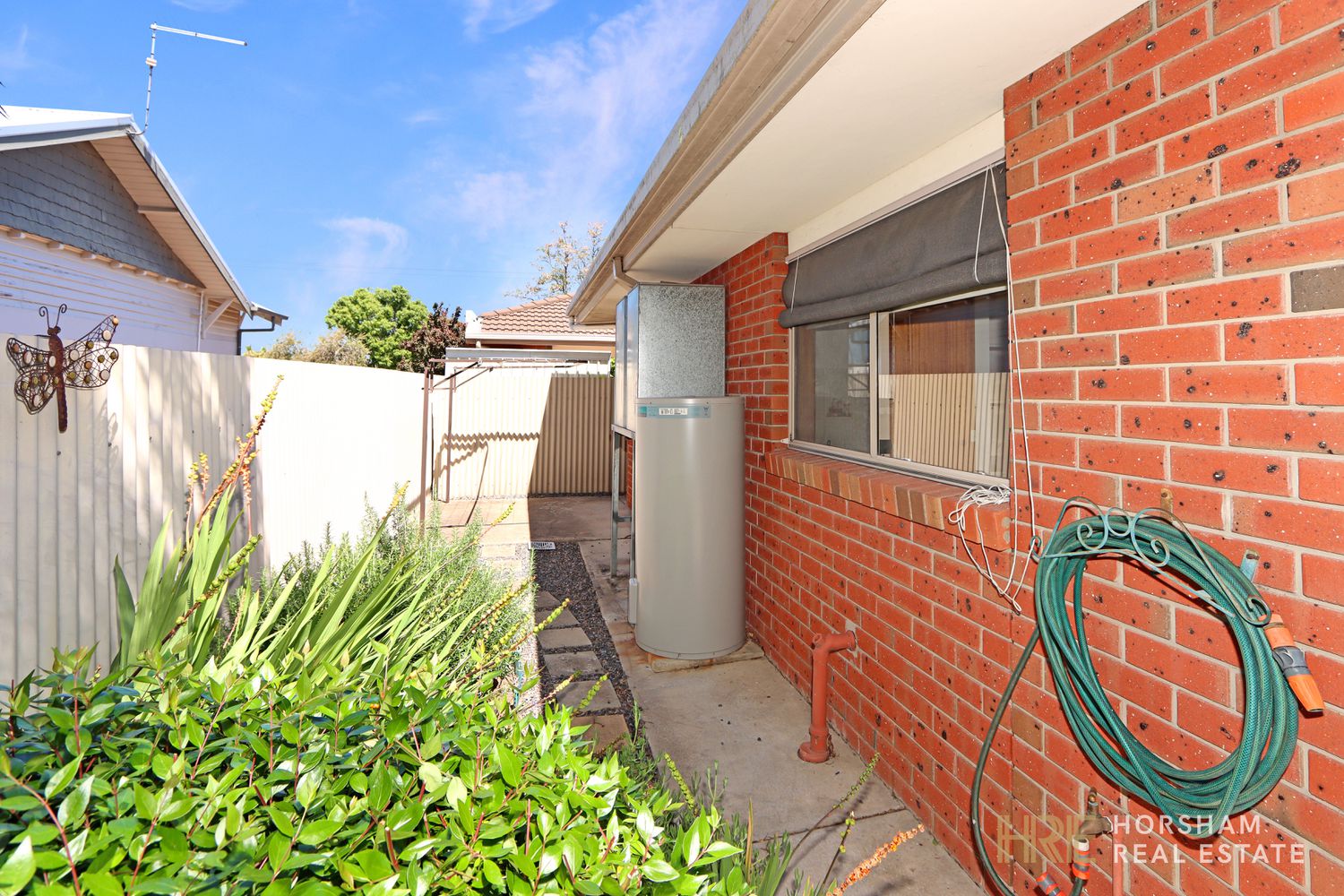 2 / 5 George Street, Horsham