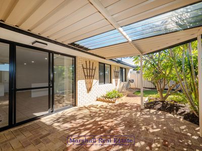 2 Roxburgh Cir, Kinross