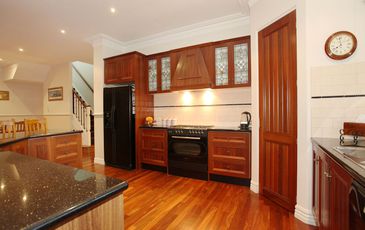 7 Valley Drive, Beaconsfield Upper