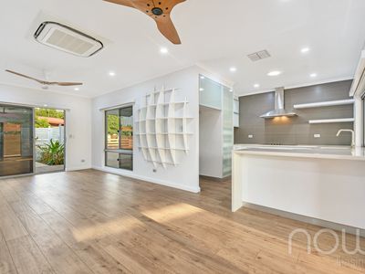 10 / 10 Grassland Crescent, Leanyer