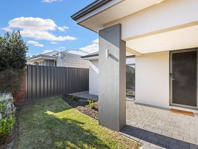 74 Berckelman Circuit, South Guildford