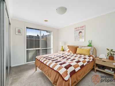 52 Lawrenson Circuit, Jacka