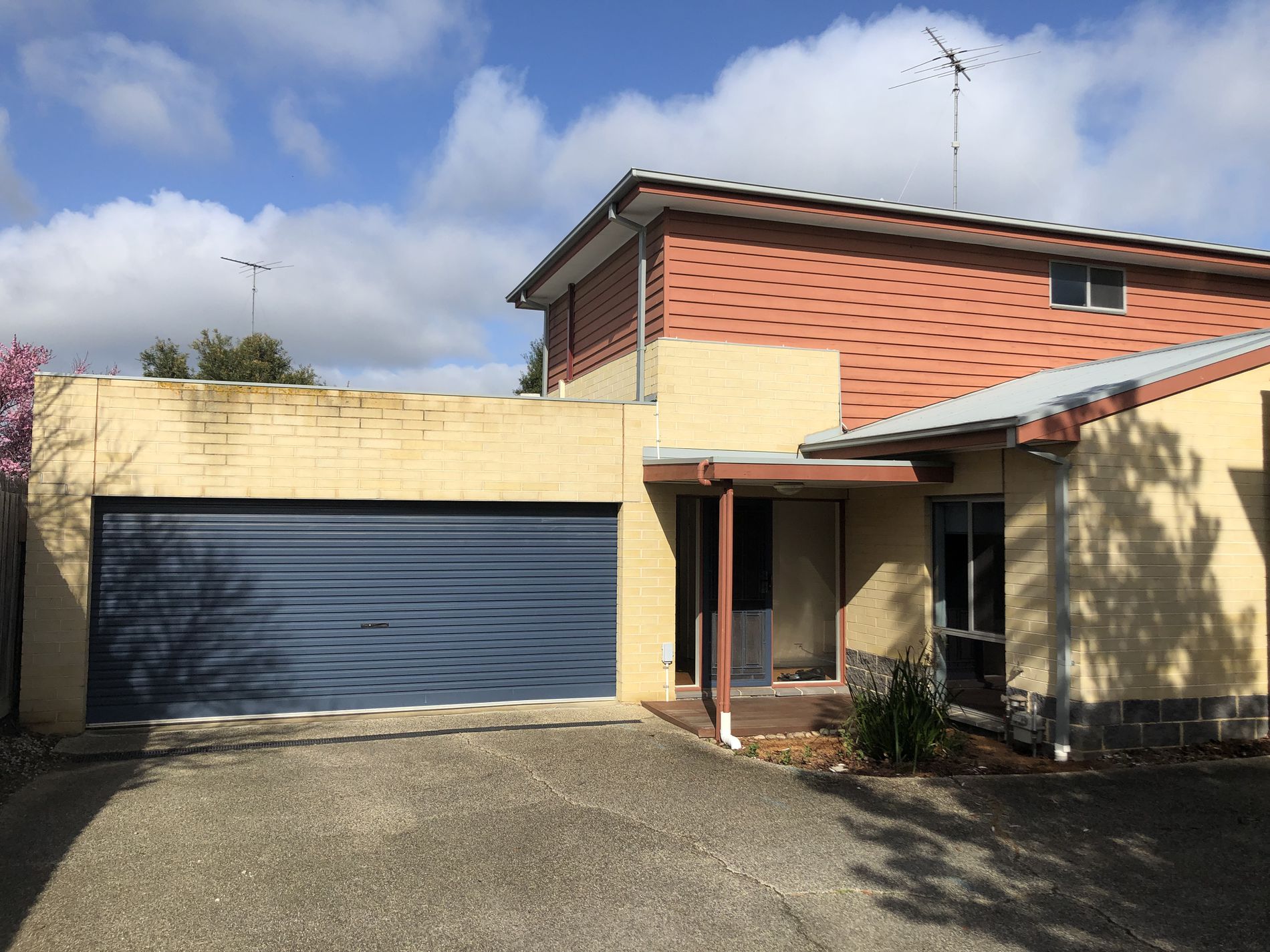 2/13 Fogarty Avenue, Highton