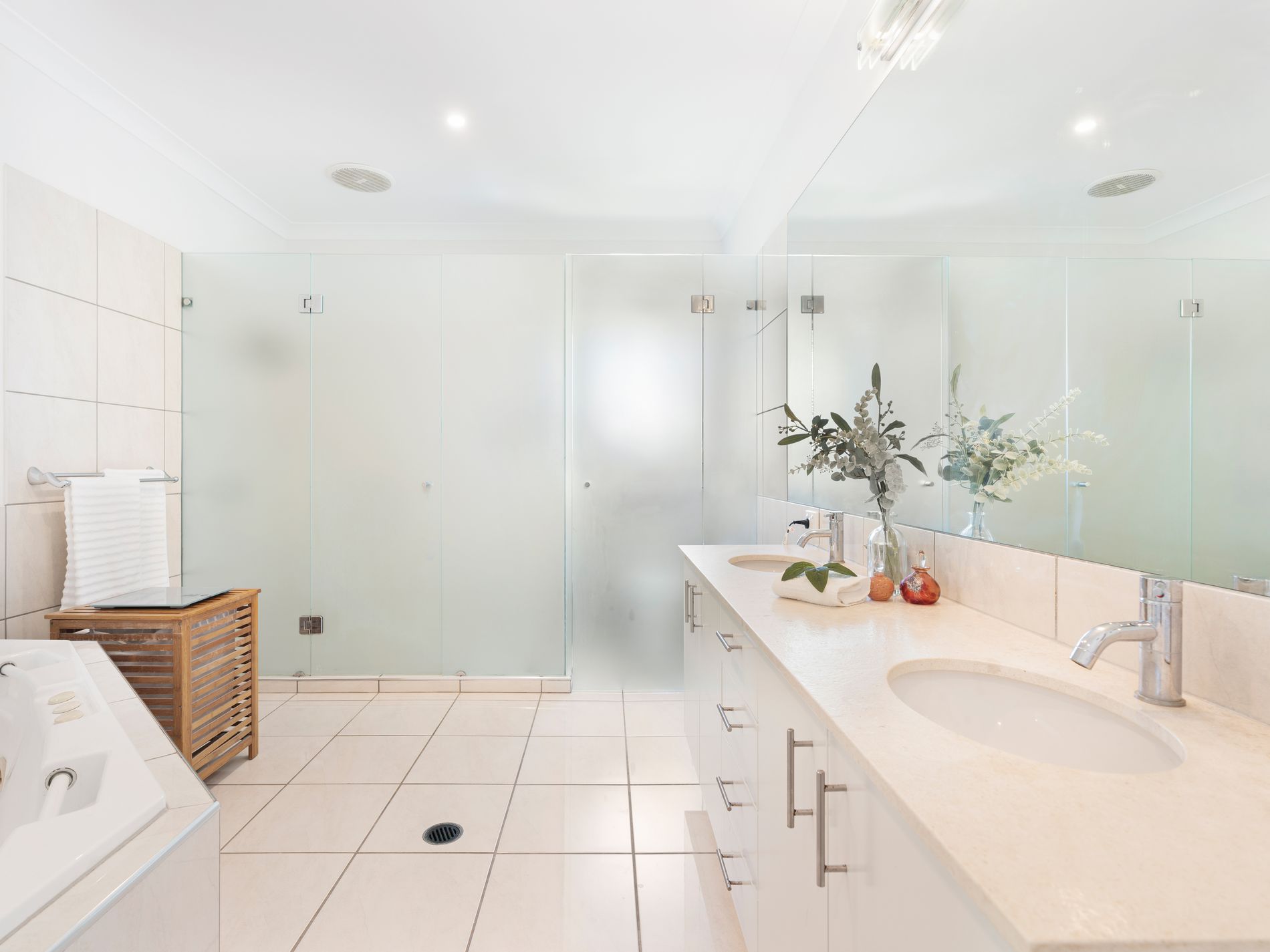 50 Lakeside Drive, Peregian Springs