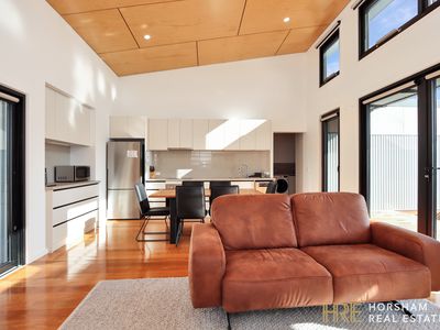 2 / 24 Begg Street, Horsham