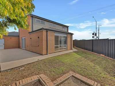 5 Broombush Court, Truganina