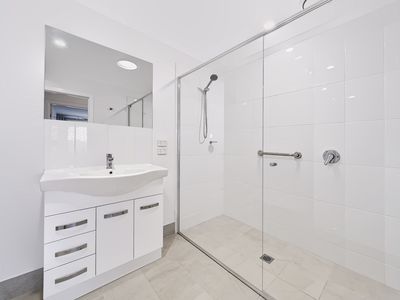 18 Satinay Street, Keperra